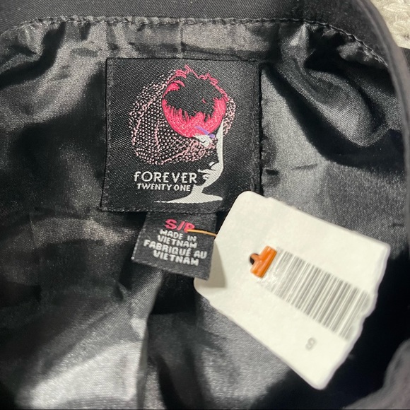 Forever Twenty One 📌 size small NWT black cropped lightweight jacket. - Picture 5 of 6